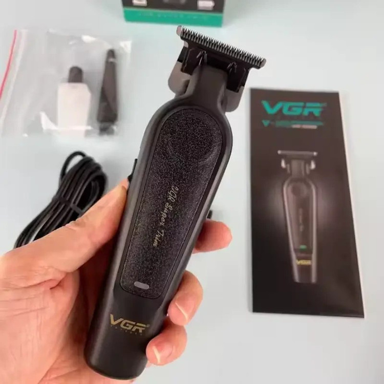 ماشین اصلاح وی جی آر مدل VGR V-995 با تیغه استیل ضد زنگ و برش مستقیم